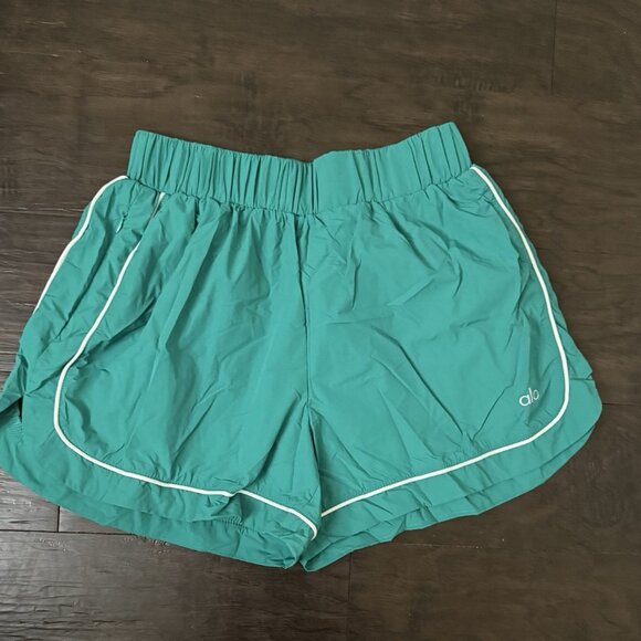 Alo Yoga Motivate Track Jacket & Shorts Set Green - Picture 5 of 5